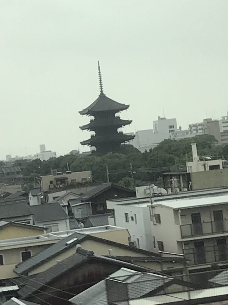 雨の京都